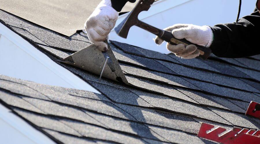 Professional gutter cleaning in Waunakee, WI